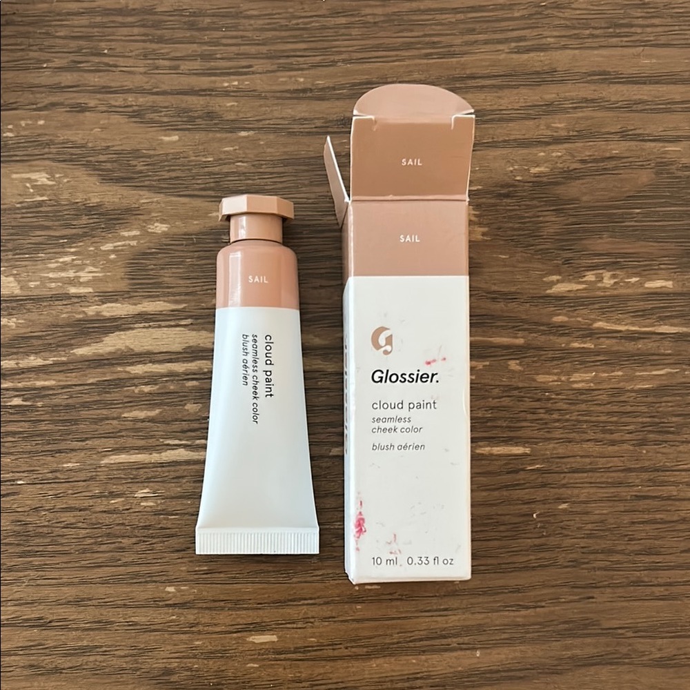 NIB Glossier Cloud Paint in Sail